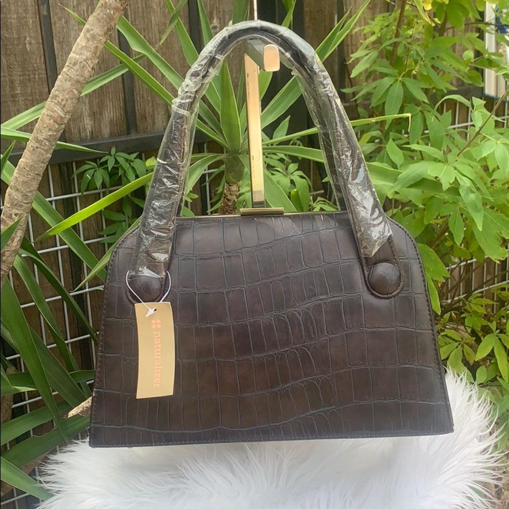 Naturalized Button, Brown Croco vintage style